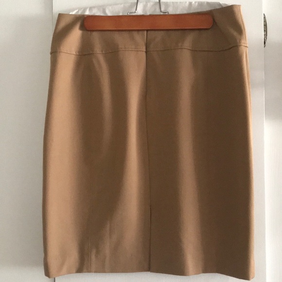 Gently used tan pencil skirt - Picture 2 of 7